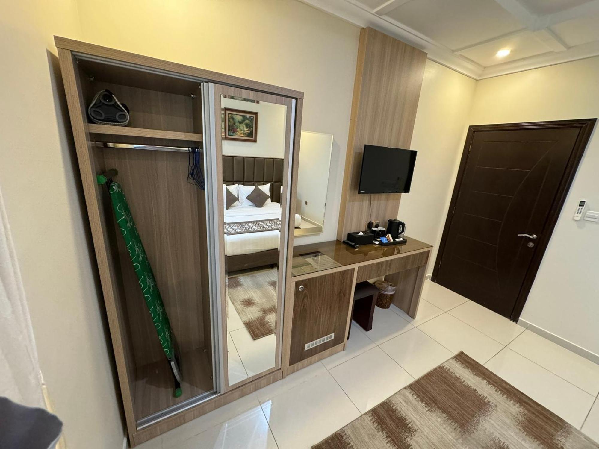 Primotel Suites As Salamah Jeddah Exterior foto